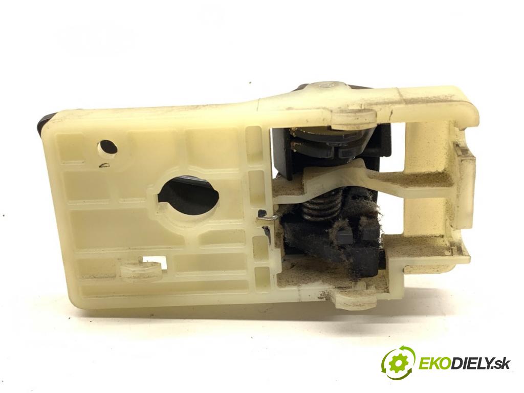 HYUNDAI TUCSON SUV 2007 100 kW 2.0 CRDi 1991 klika vnitřní levý přední část