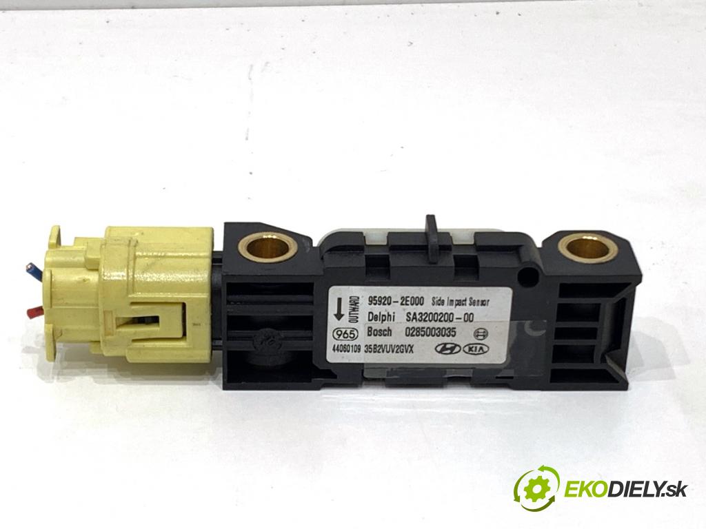 HYUNDAI TUCSON SUV 2007 100 kW 2.0 CRDi 1991 Snímač nárazu 95920-2E000 (Snímač nárazu)