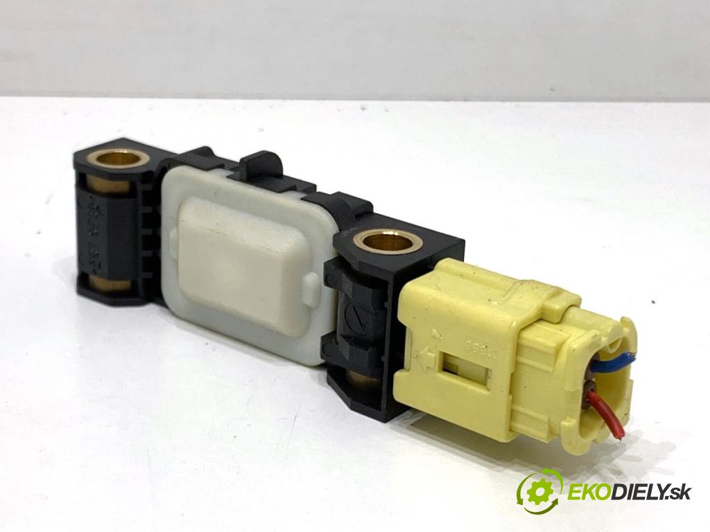 HYUNDAI TUCSON SUV 2007 100 kW 2.0 CRDi 1991 Snímač nárazu 95920-2E000 (Snímač nárazu)