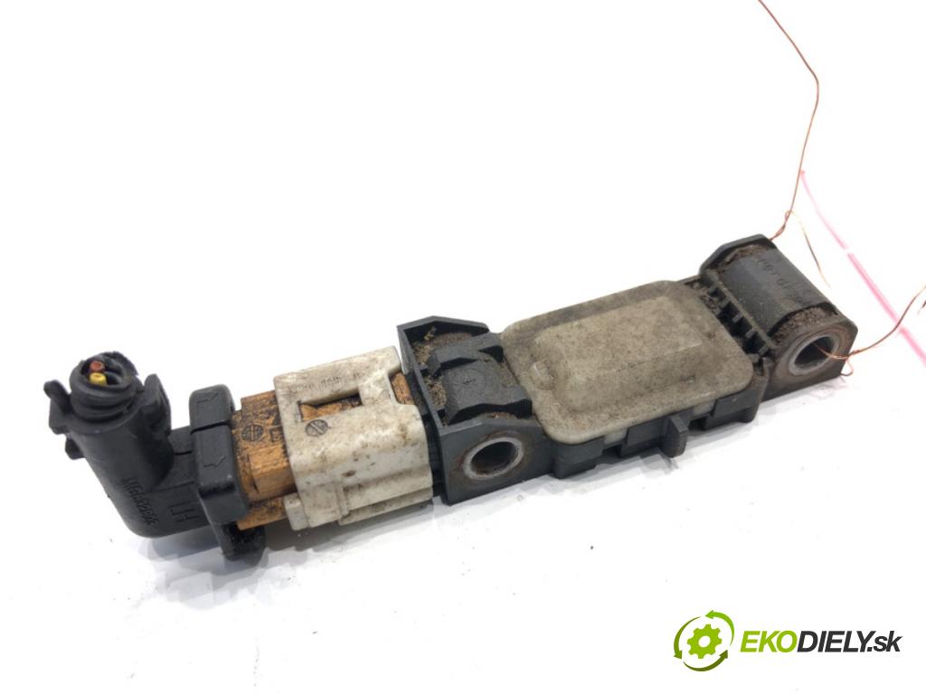 HYUNDAI TUCSON SUV 2007 100 kW 2.0 CRDi 1991 Snímač nárazu 95930-2E000 (Snímač nárazu)