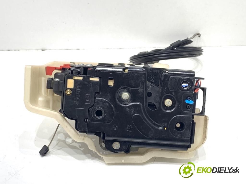 VW GOLF V liftback 2006 103 kW 2.0 TDI 1968 zámok Dvere ľavy zad