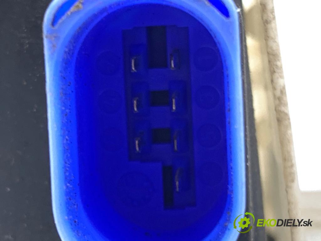 VW GOLF V liftback 2006 103 kW 2.0 TDI 1968 zámok Dvere ľavy zad