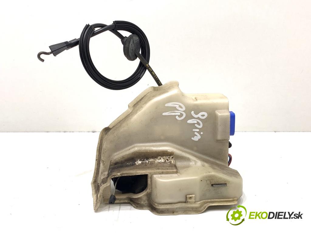 VW GOLF V liftback 2006 103 kW 2.0 TDI 1968 zámok Dvere pravy predný 