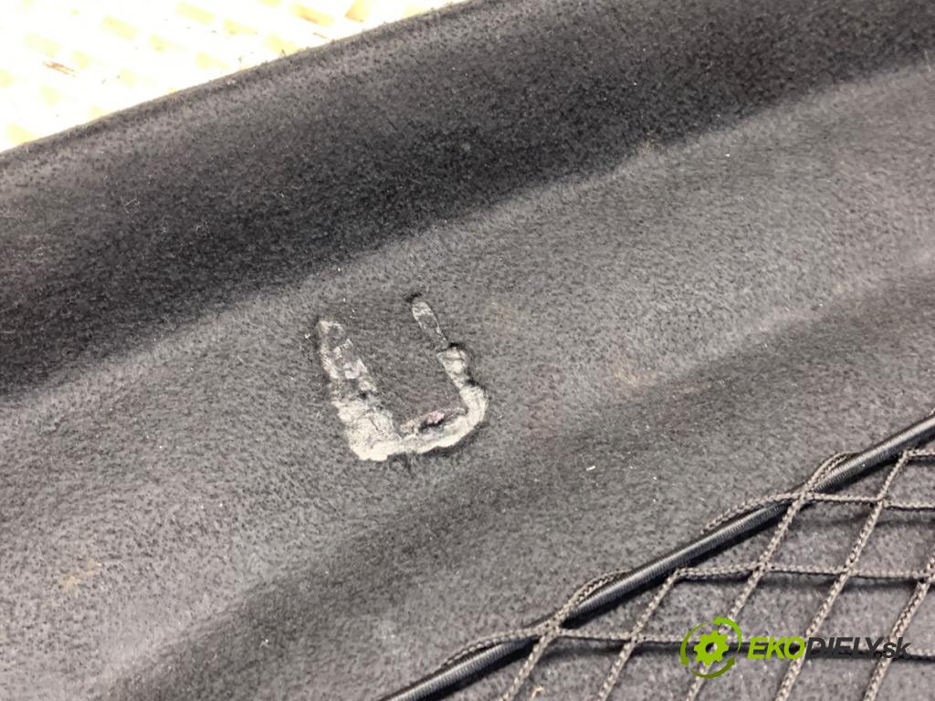 VW GOLF V liftback 2006 103 kW 2.0 TDI 1968 pláto zadní část