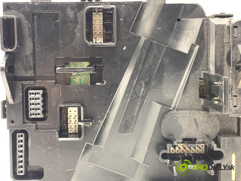 VW GOLF V liftback 2006 103 kW 2.0 TDI 1968 Snímač uhlu uhlu 1K0953549AF