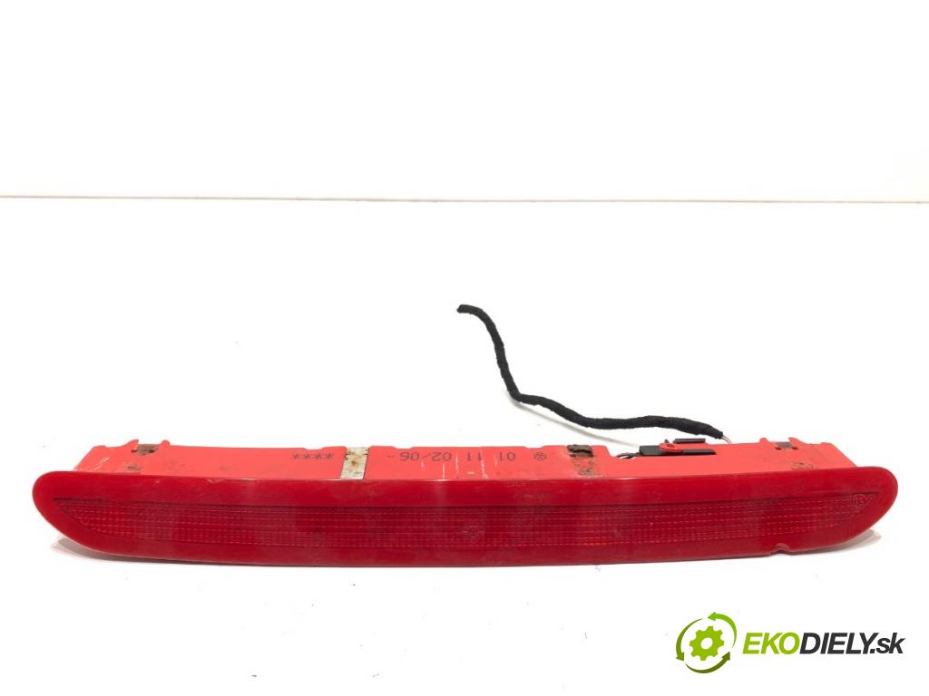 VW GOLF V liftback 2006 103 kW 2.0 TDI 1968 Svetlo brzdových svetiel 1K6945097B