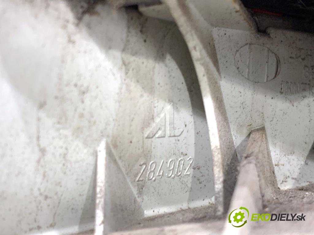 VW GOLF V liftback 2006 103 kW 2.0 TDI 1968 Svetlo pravy zad