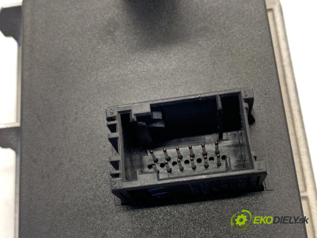 BMW E53 SUV 2001 170 kW 3.0 i 2979 Spínač svetiel 8372204