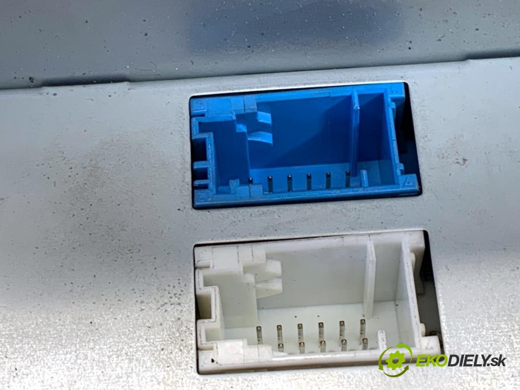 BMW E53 SUV 2001 170 kW 3.0 i 2979 RADIO 6934413 (Audio zařízení)