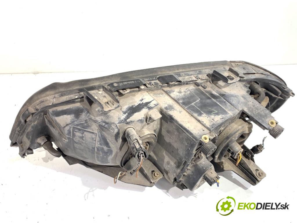 BMW E53 SUV 2001 170 kW 3.0 i 2979 Svetlomet pravy predný