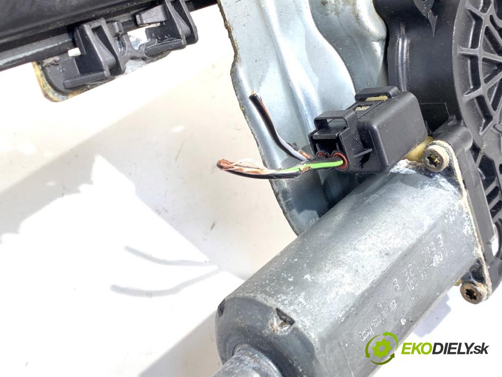 BMW E53 SUV 2001 170 kW 3.0 i 2979 Mechanizmus okna ľavy predný 8381019
