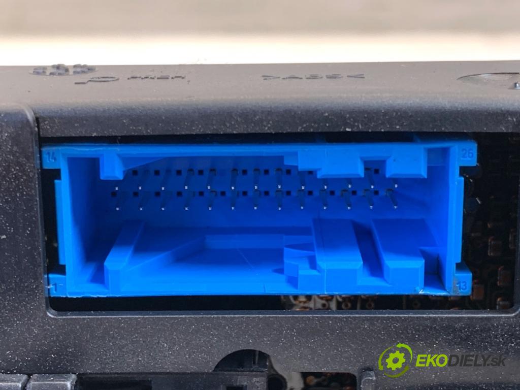 BMW E53 SUV 2001 170 kW 3.0 i 2979 Panel ovládania kúrenia 6915810 (Prepínacie páčky pod volantom)