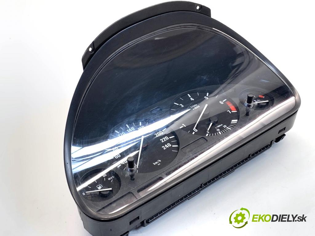 BMW E53 SUV 2001 170 kW 3.0 i 2979 prístrojovka 6942546 (Přístrojová deska)