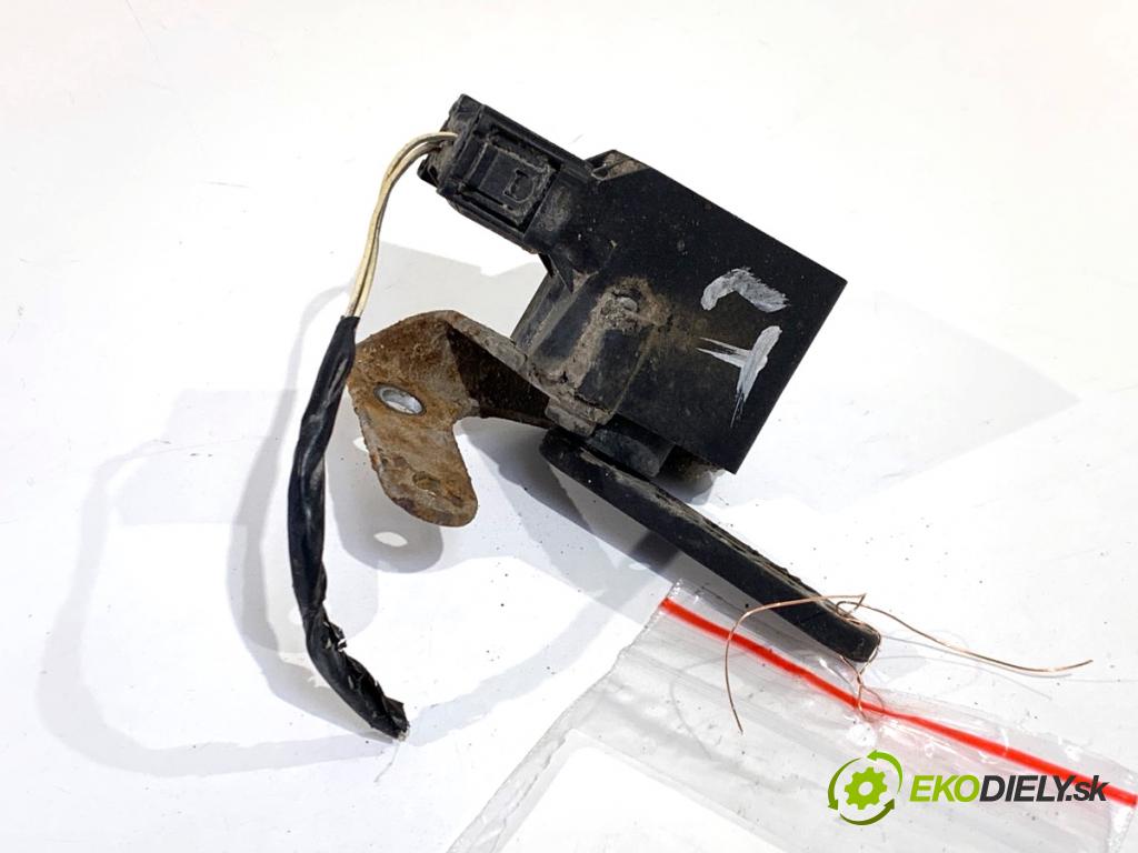 BMW E53 SUV 2001 170 kW 3.0 i 2979 Snímač XENON zad ľavy 1093698