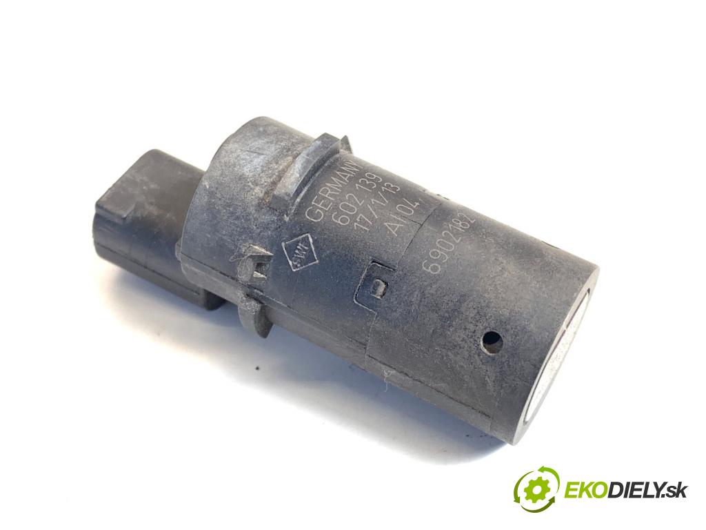 BMW E53 SUV 2001 170 kW 3.0 i 2979 Snímač PDC 6902182