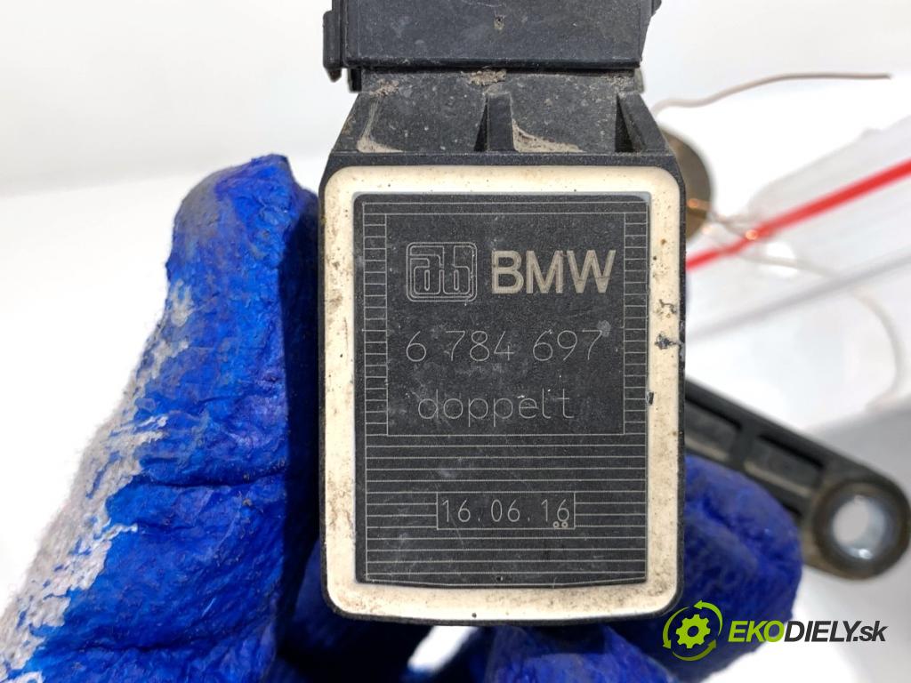 BMW E53 SUV 2001 170 kW 3.0 i 2979 snímač ÚROVEŇ: XENON zadní část pravý 6784697