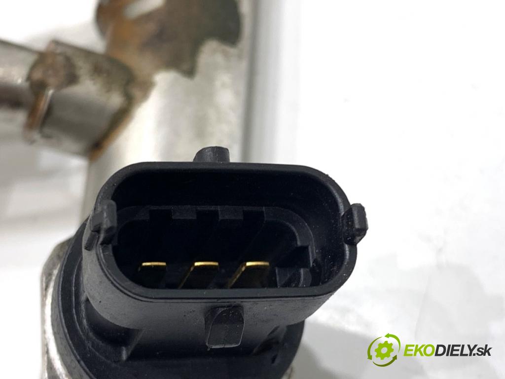 FORD FOCUS III Kombi 2016 92 kW 1.0 EcoBoost 998 Lišta vstrekovacia INJEKCIA: DM5G-9H487-AA