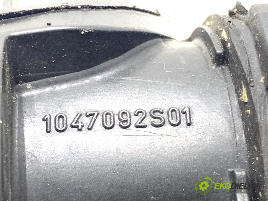 FORD FOCUS III Kombi 2016 92 kW 1.0 EcoBoost 998 Potrubie sacie, sanie 1060231S01 (Sacie potrubie)