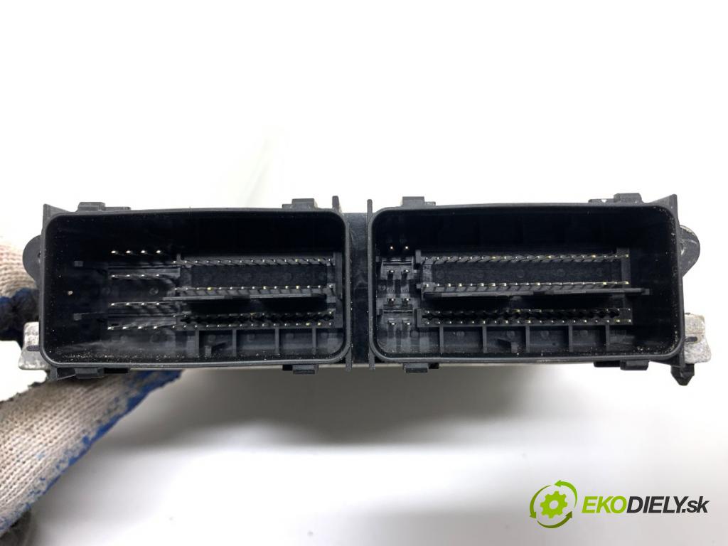 FORD FOCUS III Kombi 2016 92 kW 1.0 EcoBoost 998 riadiaca jednotka Motor F1FA-12A650-ASK 0261S16897 (Riadiaca jednotka)