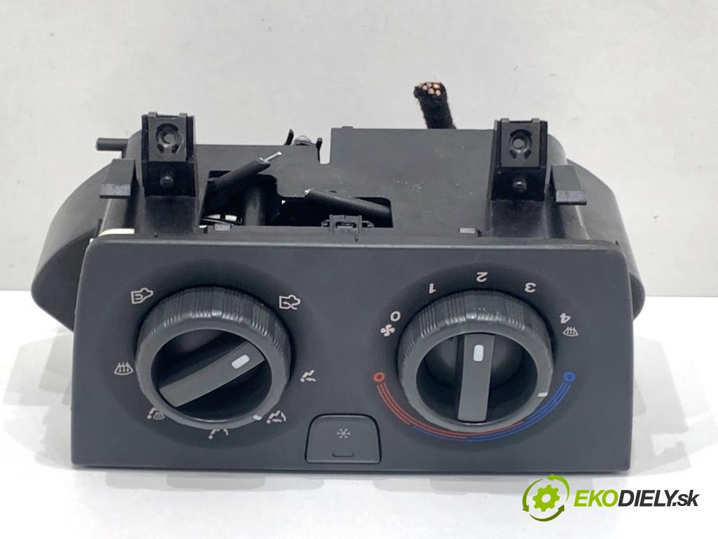 FIAT DUCATO III Autobus 2009 115 kW 160 Multijet 3,0 D 2999 Panel ovládania kúrenia  (Prepínacie páčky pod volantom)
