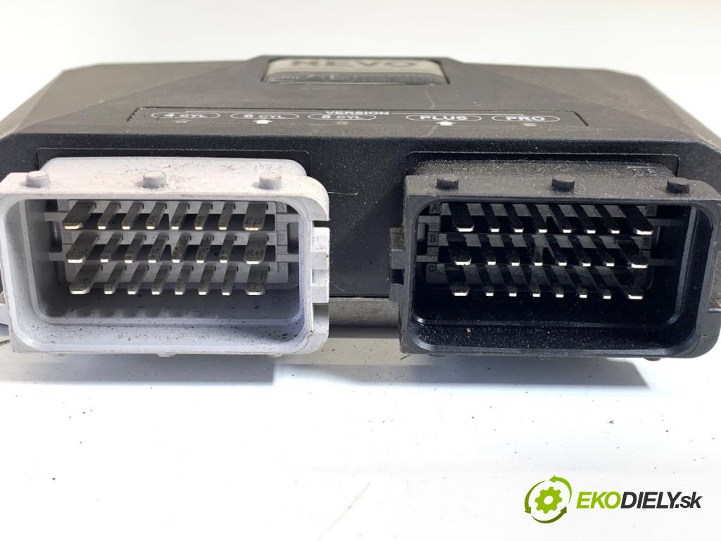 BMW E53 SUV 2001 170 kW 3.0 i 2979 riadiaca jednotka LPG 67r-013787 NEVO