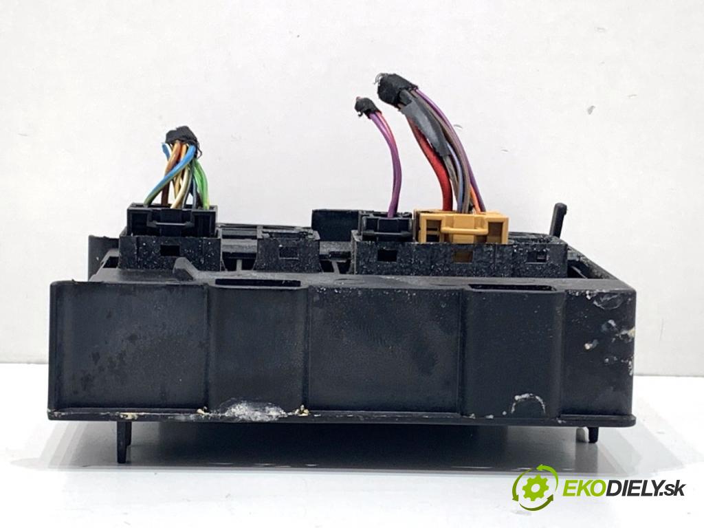 VW GOLF V liftback 2006 103 kW 2.0 TDI 1968 modul komfortu 1K0959433AR (Komfortní modul)