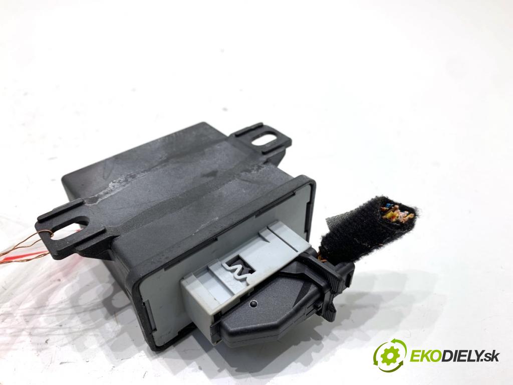 VW GOLF V liftback 2006 103 kW 2.0 TDI 1968 modul světel 1T0907357 (Řídící jednotka ostatní)