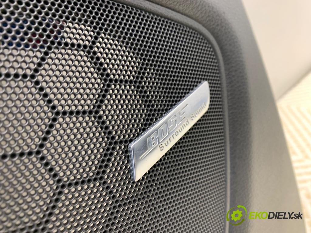 AUDI Q7 4L SUV 2007 171 kW 3.0 TDI quattro 2967 čalúnenie Dvere ľavy predný