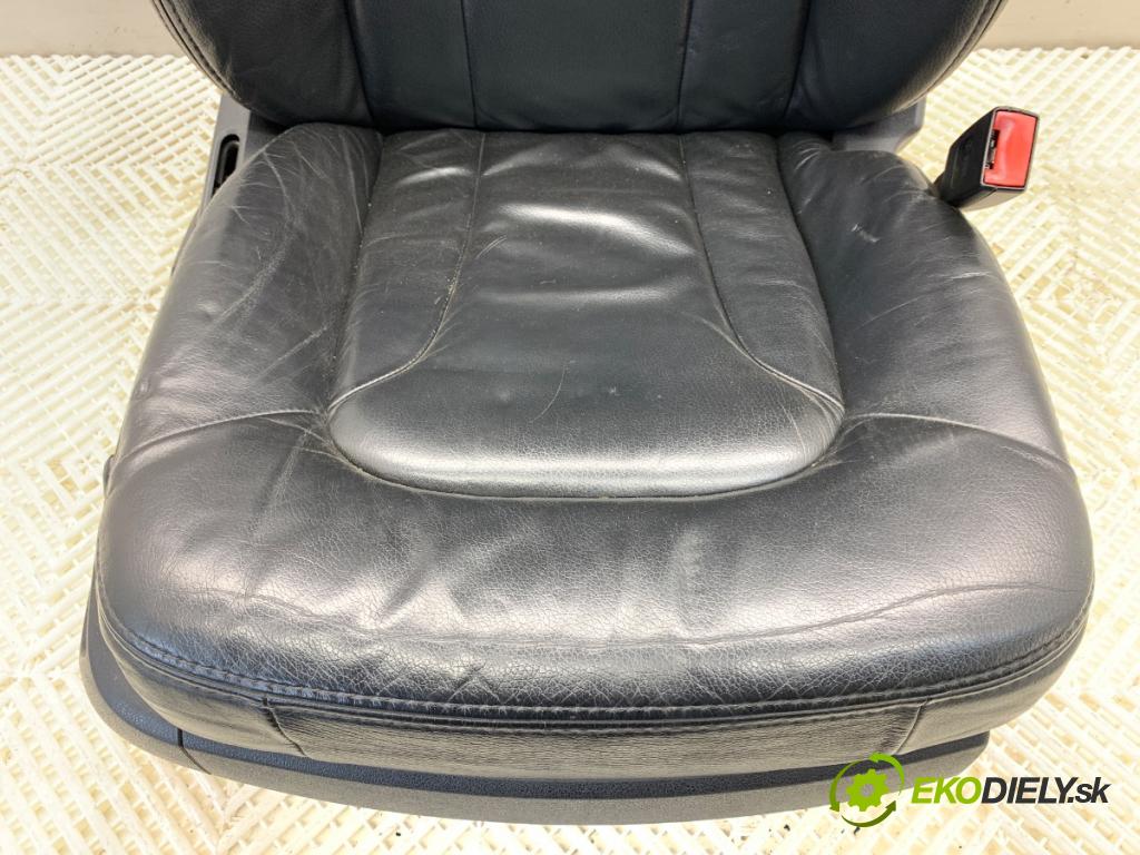 AUDI Q7 4L SUV 2007 171 kW 3.0 TDI quattro 2967 Sedadlo pravy predný