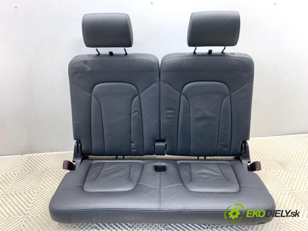 AUDI Q7 4L SUV 2007 171 kW 3.0 TDI quattro 2967 Sedadlo tretí rad 