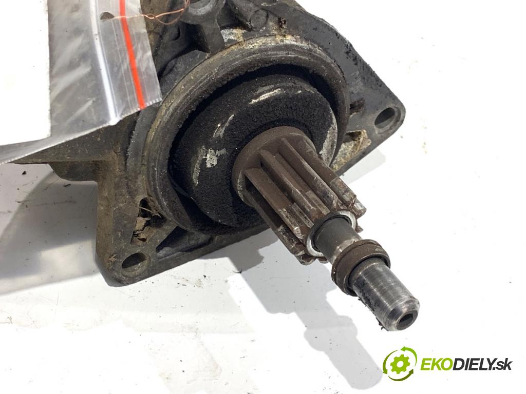 VW TRANSPORTER T4 Skrzynia 1994 57 kW 2.4 D 2370 Štartér 0001218116 (Štartér)