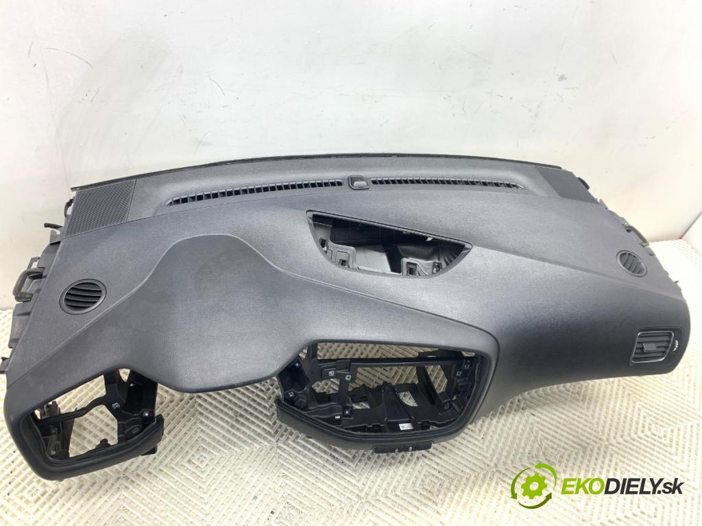 KIA CEED Kombi 2018 66 kW 1.4 CRDi 90 1396 Palubná doska  (Palubná doska)