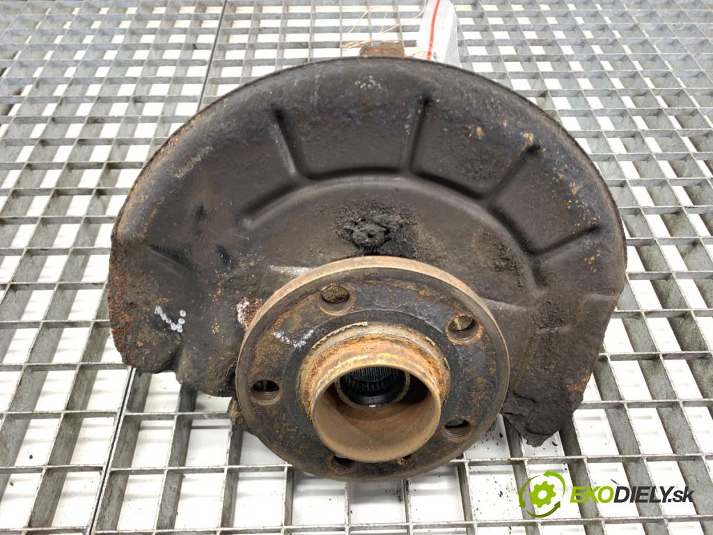 VW POLO V liftback 2012 44 kW 1.2 1198 náboj levý přední část 