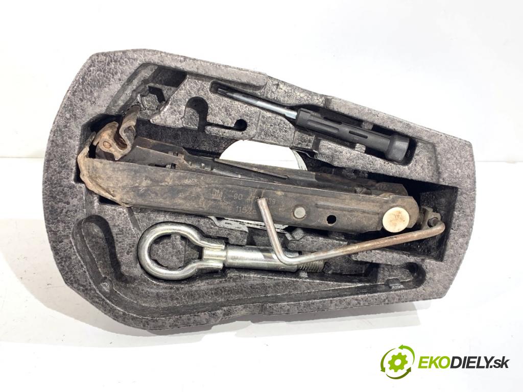 VW POLO V liftback 2012 44 kW 1.2 1198 souprava náradí 6Q0012115H