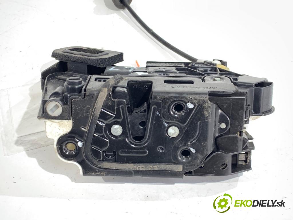 VW POLO V liftback 2012 44 kW 1.2 1198 zámok Dvere ľavy zad 6R4839015