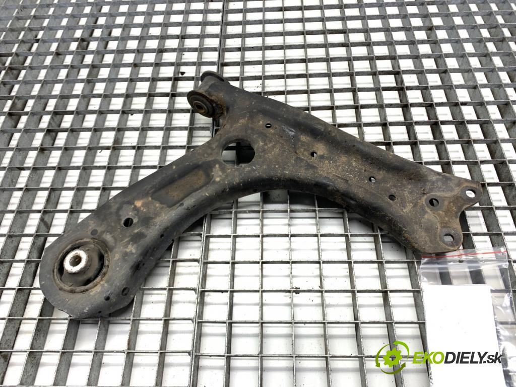 VW POLO V liftback 2012 44 kW 1.2 1198 rameno pravý přední část 6R0407152F