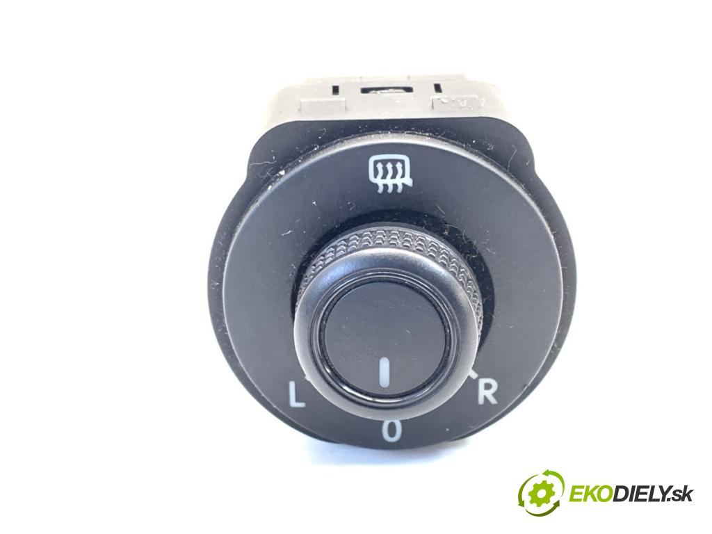 VW POLO V liftback 2012 44 kW 1.2 1198 Prepínač nastavenia spätných zrkadiel 6C1959565 (Prepínacie páčky pod volantom)