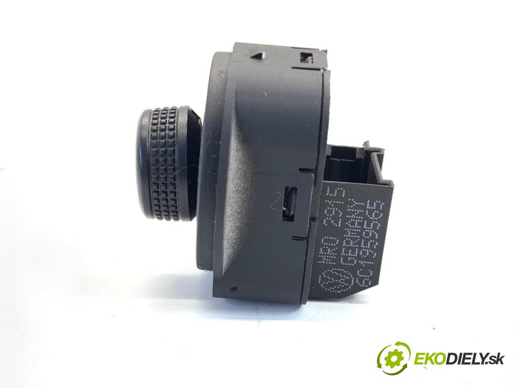 VW POLO V liftback 2012 44 kW 1.2 1198 Prepínač nastavenia spätných zrkadiel 6C1959565 (Prepínacie páčky pod volantom)