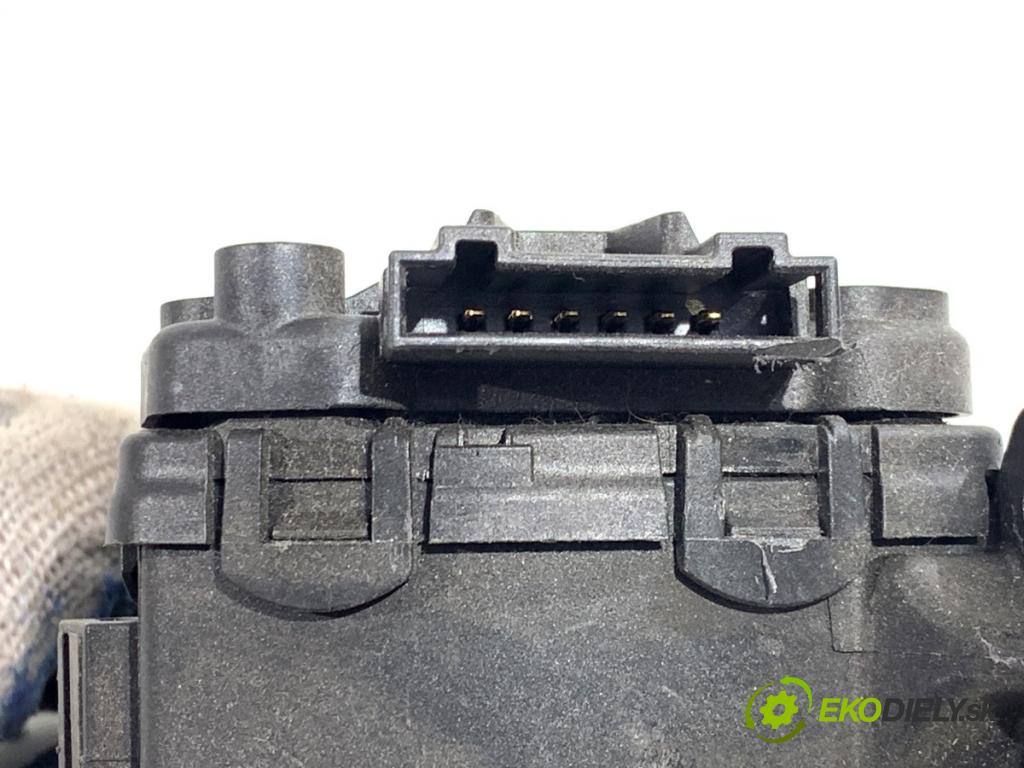 VW POLO V liftback 2012 44 kW 1.2 1198 Potenciometer plynu 6Q1721503M (Potenciometer plynového pedálu)