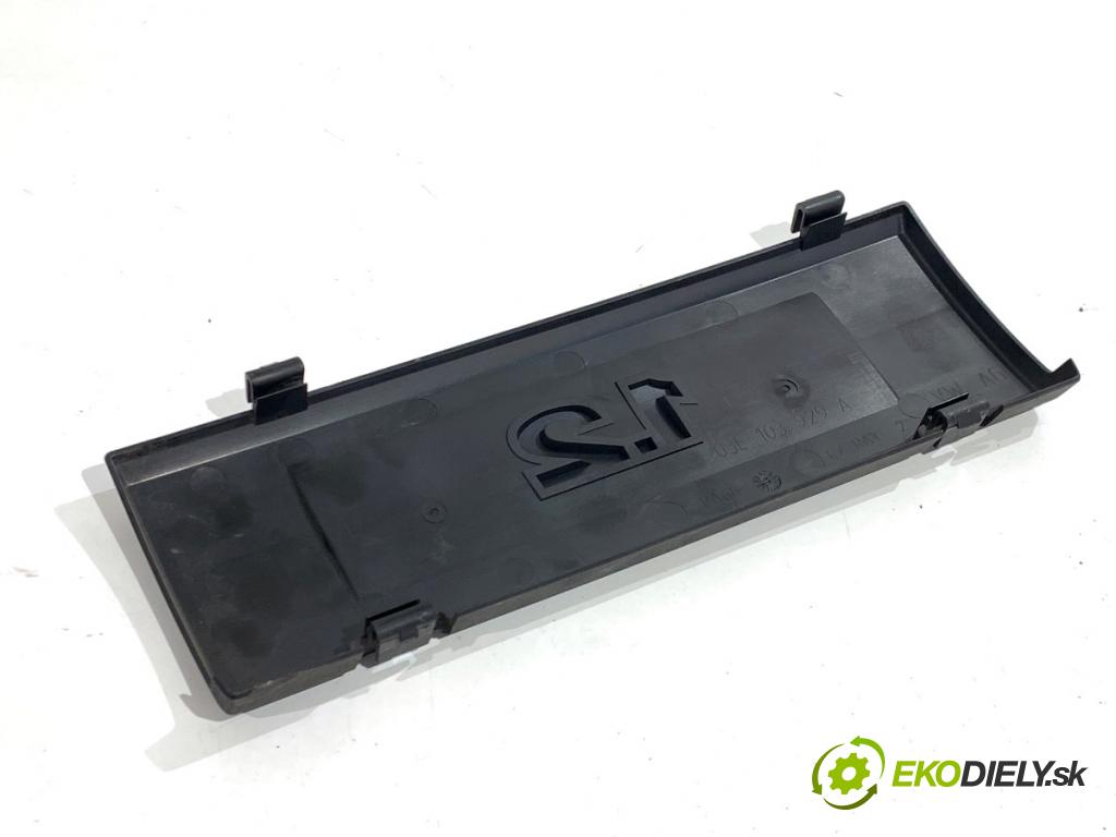 VW POLO V liftback 2012 44 kW 1.2 1198 kryt motora 03E103929A (Kryt motoru )