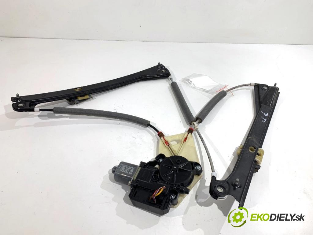VW POLO V liftback 2012 44 kW 1.2 1198 mechanismus okna pravý přední část 6R0959802AD