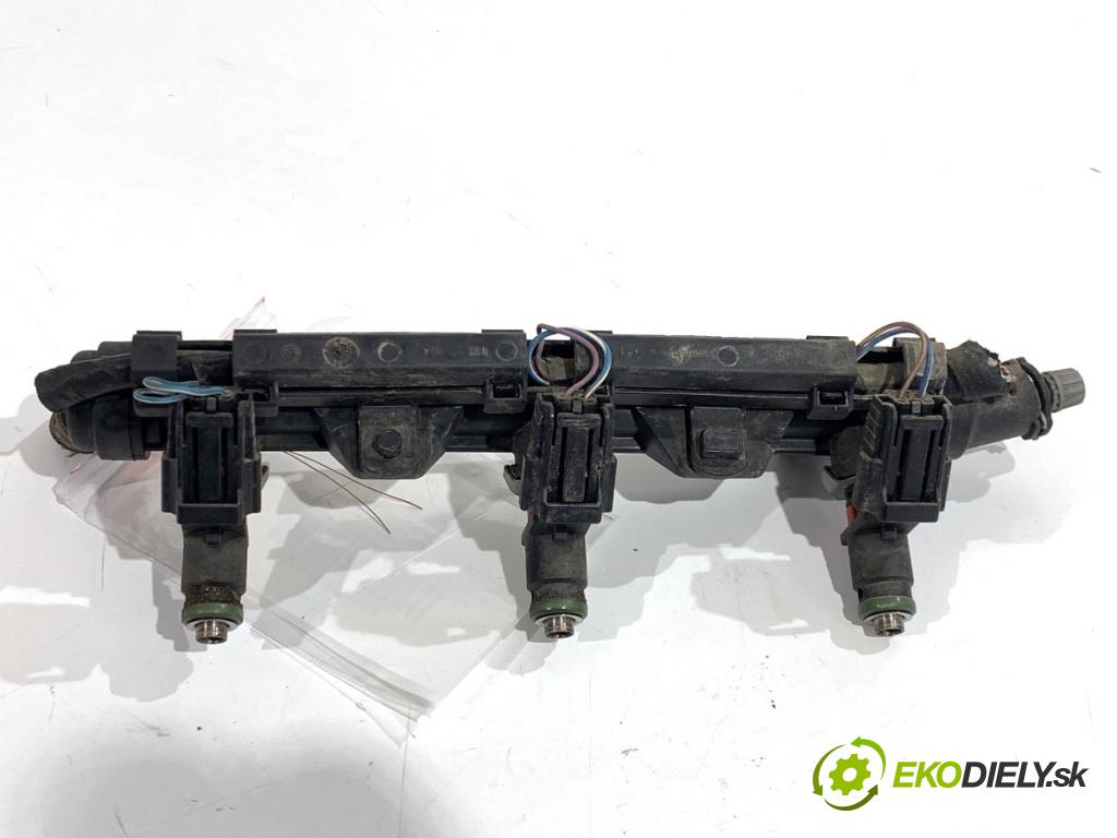 VW POLO V liftback 2012 44 kW 1.2 1198 lišta vstřikovací 03E133320A (Vstřikovací lišta)