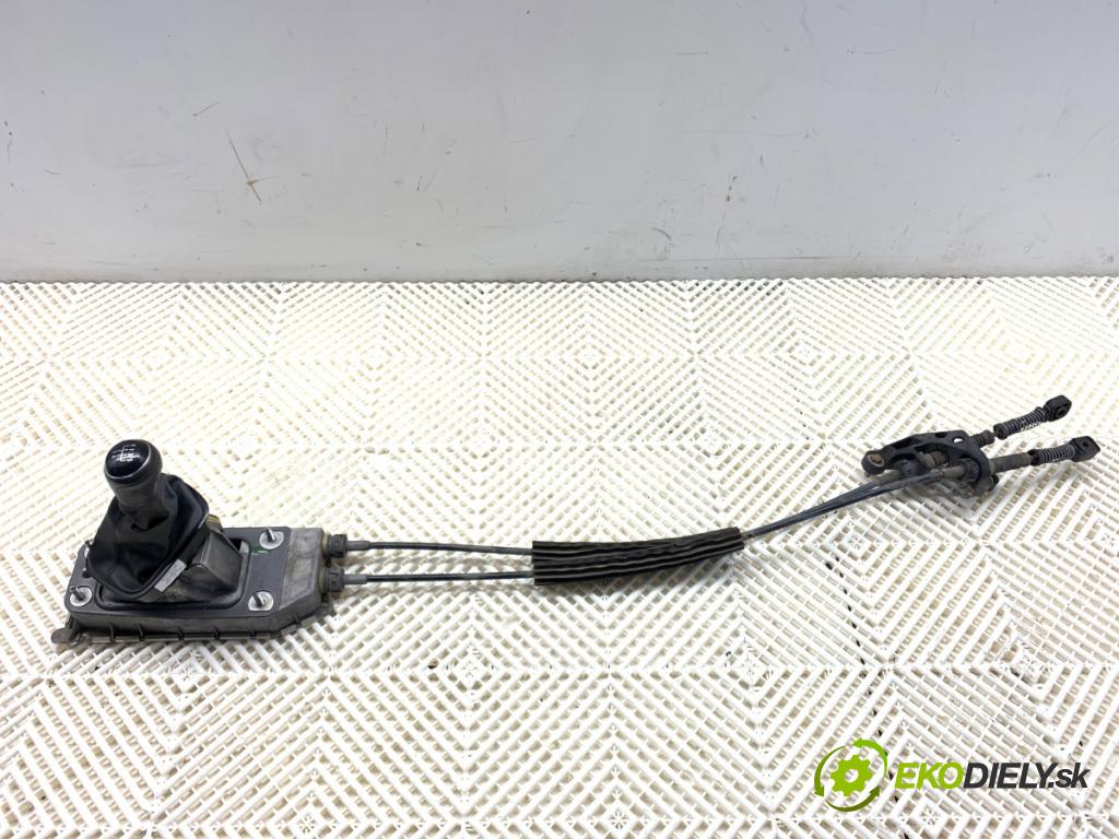 VW POLO V liftback 2012 44 kW 1.2 1198 kulisa 6Q0711049CG (Řadicí páka (kulisa) )