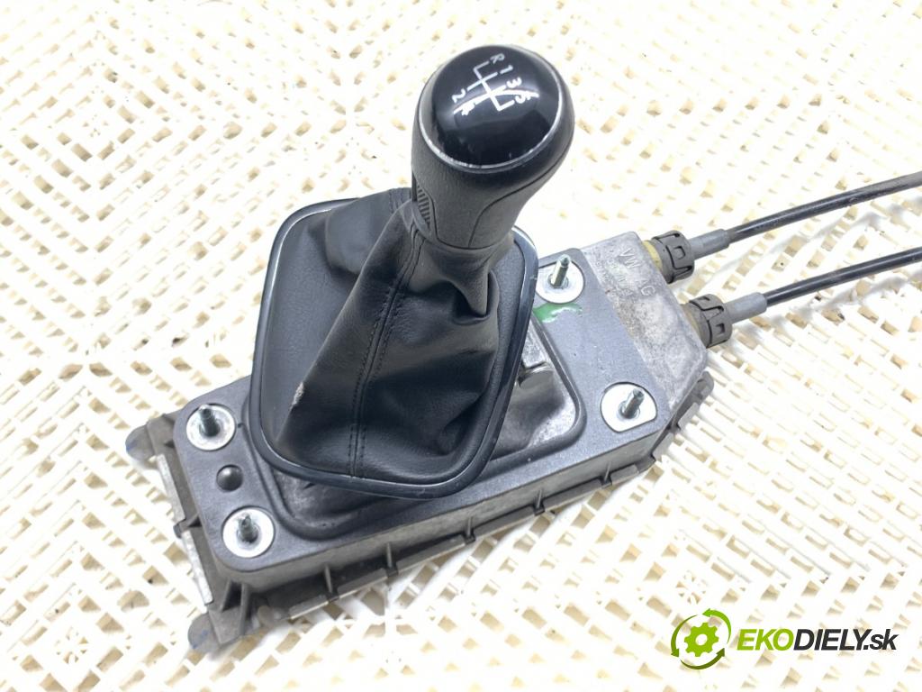 VW POLO V liftback 2012 44 kW 1.2 1198 Kulisa 6Q0711049CG (Rýchlostná páka (kulisa))