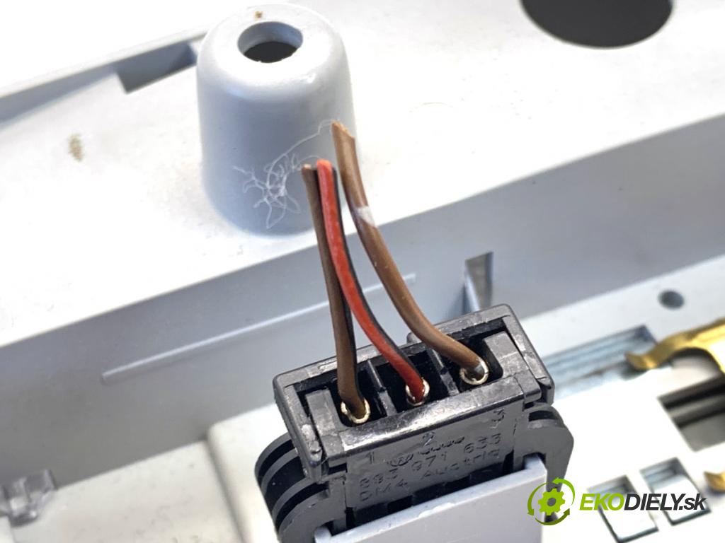 VW POLO V liftback 2012 44 kW 1.2 1198 Svetlo stropné 6Q0947105M