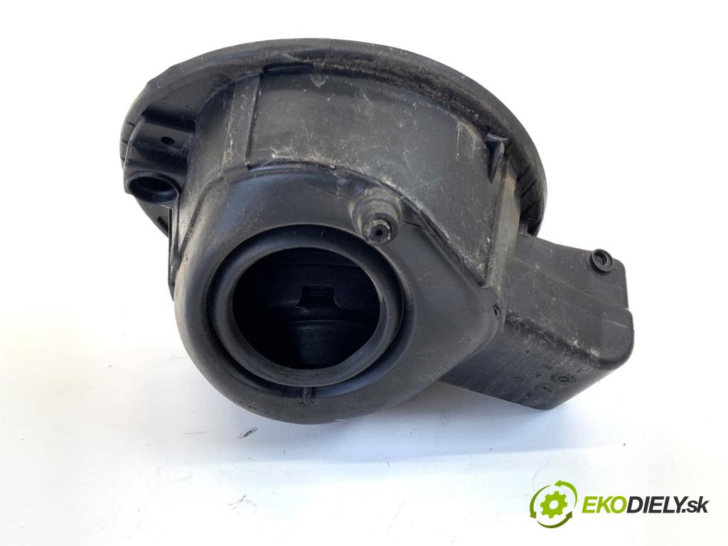 VW POLO V liftback 2012 44 kW 1.2 1198 Dvierka nádrže paliva  (Kľučka dverí ostatné)