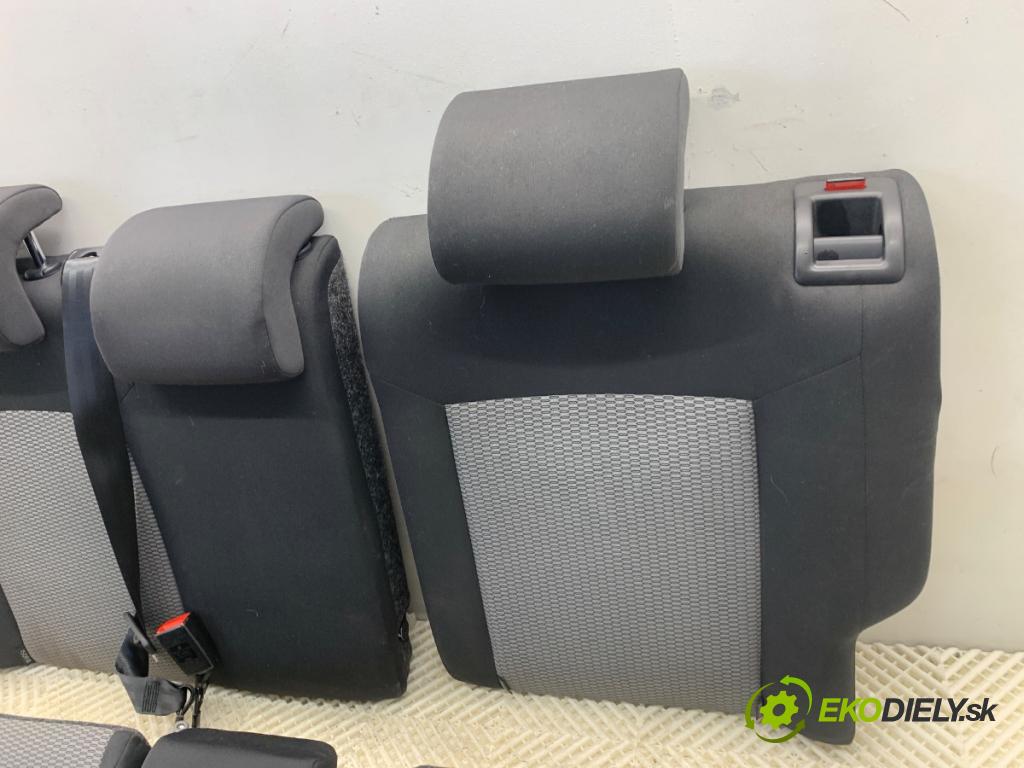 VW POLO V liftback 2012 44 kW 1.2 1198 Sedadlo druhý rad