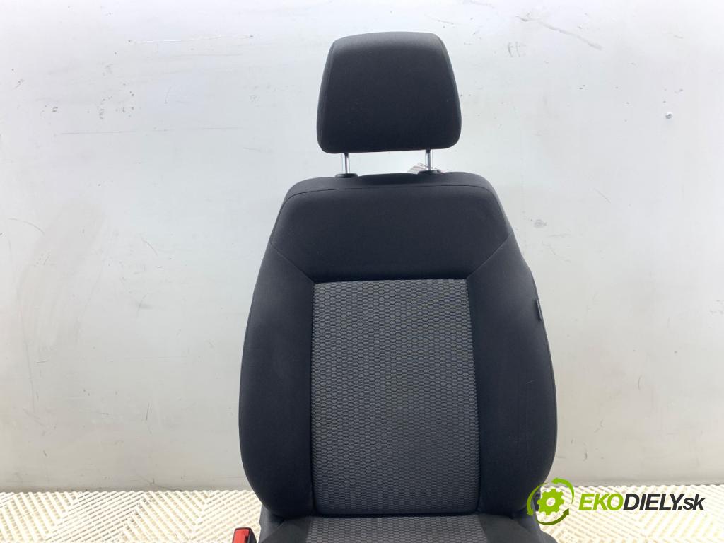 VW POLO V liftback 2012 44 kW 1.2 1198 Sedadlo ľavy predný