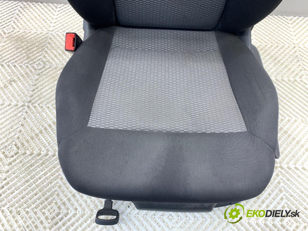 VW POLO V liftback 2012 44 kW 1.2 1198 Sedadlo ľavy predný