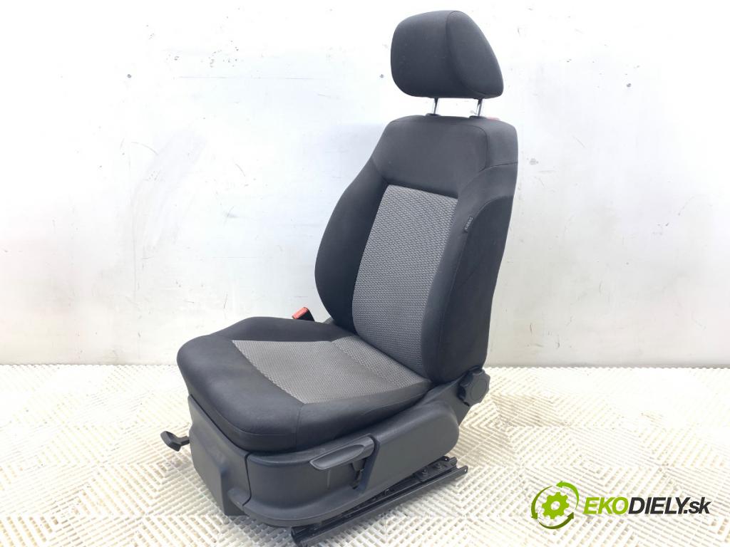 VW POLO V liftback 2012 44 kW 1.2 1198 Sedadlo ľavy predný